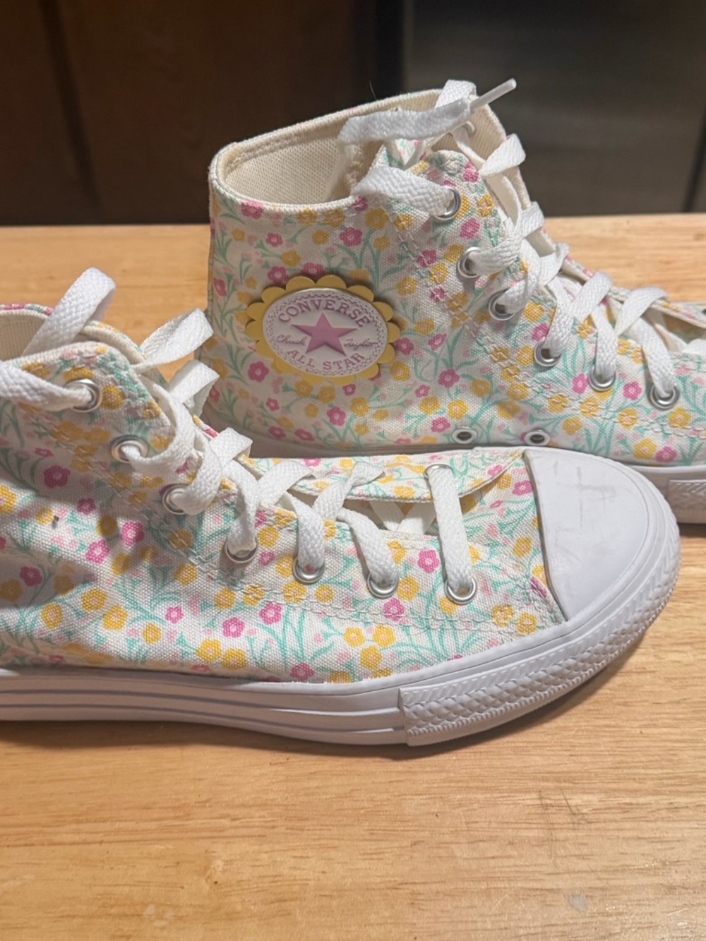 Converse youth size 5 but fits women’s 7, floral canvas high tops